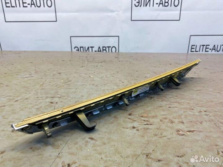 Декоративная накладка двери передняя левая Audi Q5