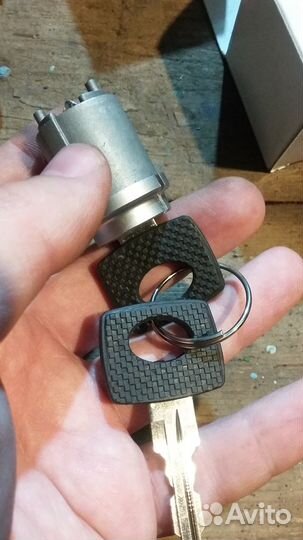 Личинка замка зажигания Mercedes W123
