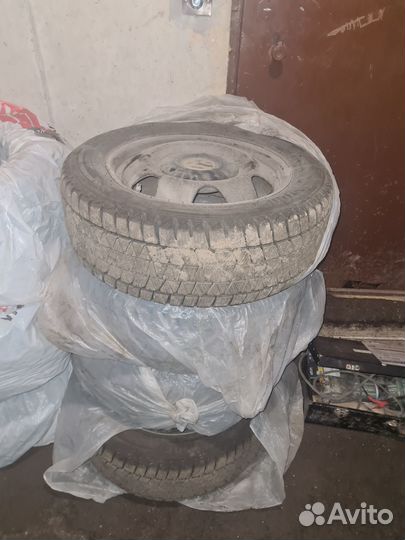 Bridgestone Blizzak DM-V3 235/55 R17 103T