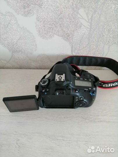 Зеркальный фотоаппарат Canon EOS 60d