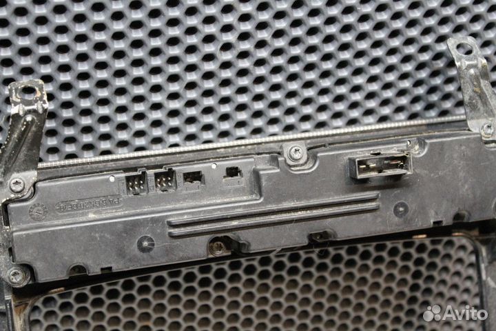 Накладка консоли панели приборов Mercedes-Benz