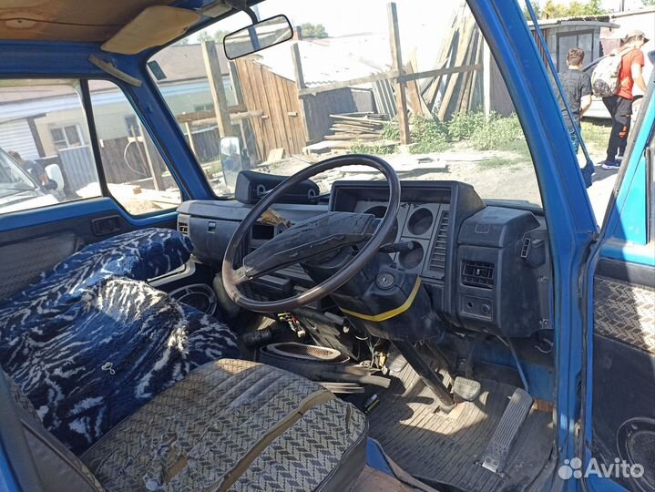 Nissan Atlas, 1987