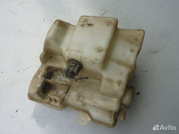 Бачок стеклоомывателя Volkswagen Passat b6