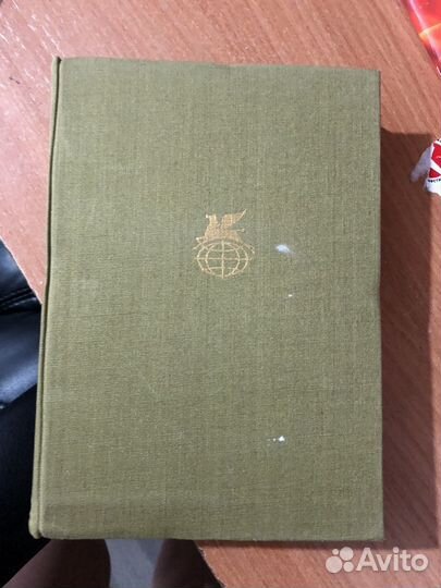 Книги разных жанров