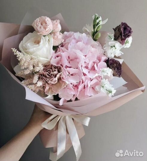 Букеты из живых цветов на годовщину, юбилей