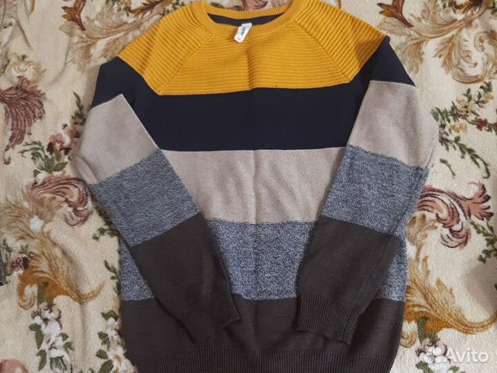Свитер на мальчика 140