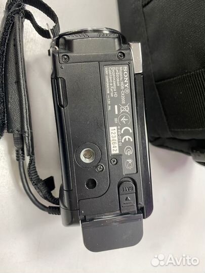 Видеокамера Sony HDR-CX200E