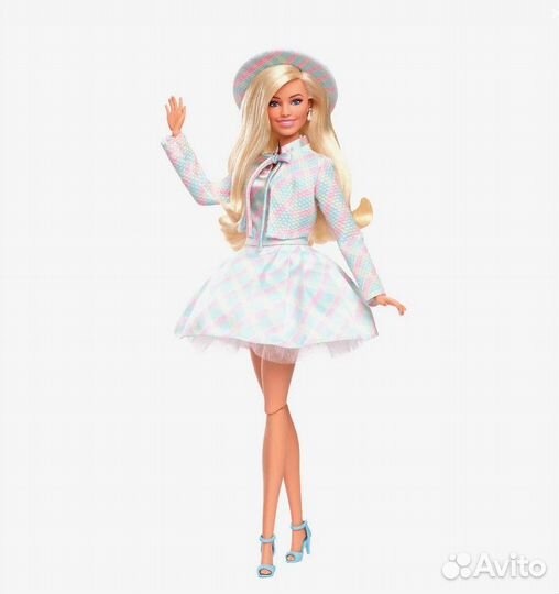 Кукла Barbie The Movie в клетчатом костюме