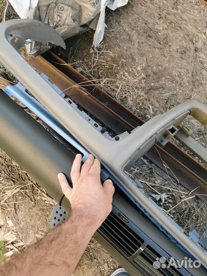 Верхняя накладка понели