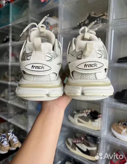 Balenciaga track