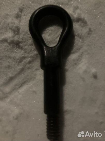 Буксировочный крюк на mazda 3 bk