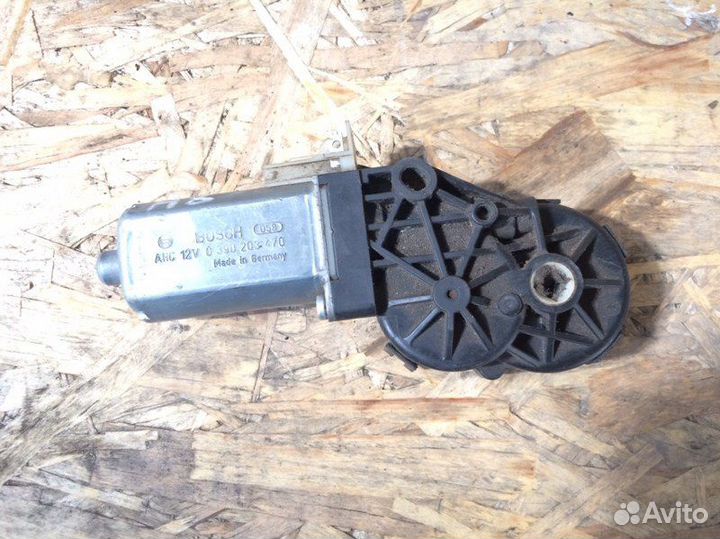 Моторчик регулировки сиденья Volkswagen Touareg