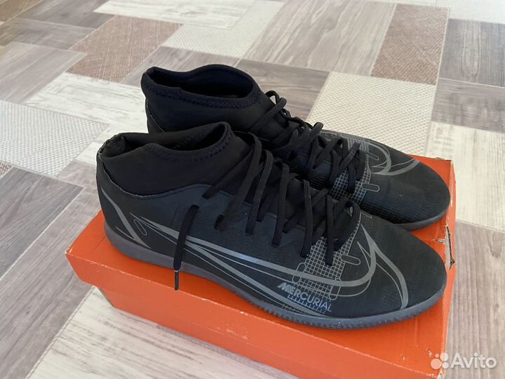 Футзалки nike новые