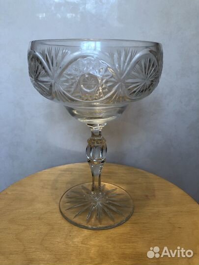 Ваза на ножке Гусь хрустальный