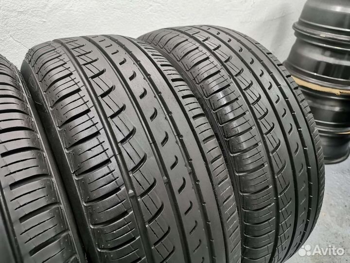 Pirelli P7 215/55 R17 94V