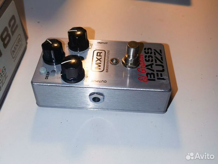 MXR M-182 от Dunlop El Grande bass fuzz