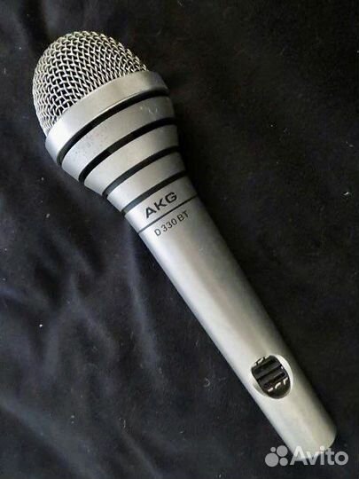 Студийный винтажный AKG D330BT