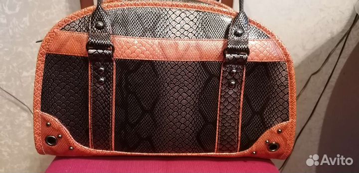 Переноска для кошек и собак