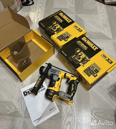 Перфоратор Dewalt DCH172