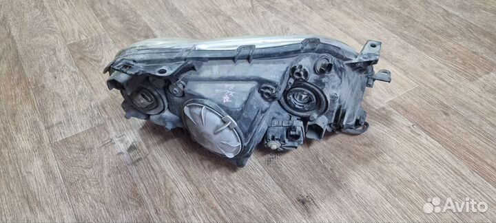 Фара левая toyota mark x 120