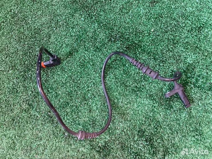 Датчик abs передний Mercedes-Benz E-Class C207