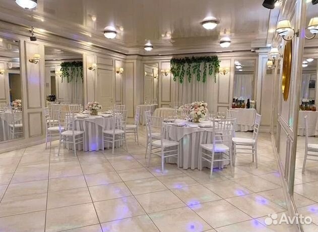 Банкетный зал для мероприятий и торжеств