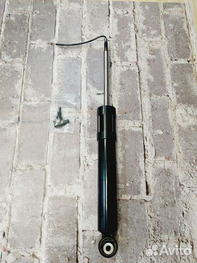 Ауди ку7 амортизатор задний
