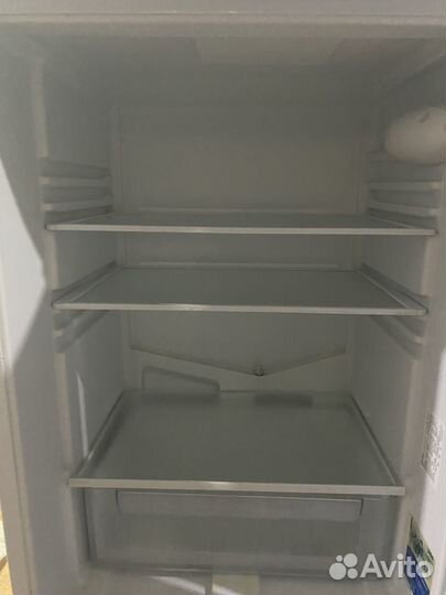 Холодильник indesit