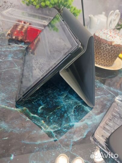 Планшет с клавиатурой и мышкой