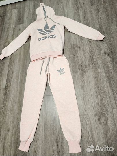 Вещи женские 44 костюм спортивный, джинсовка и т.д