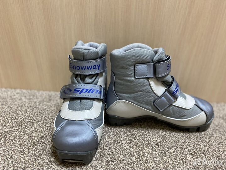 Лыжные ботинки