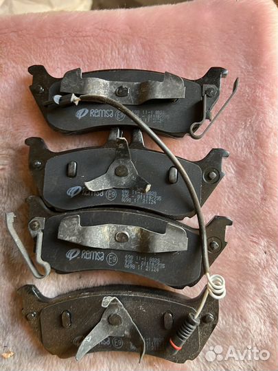 Тормозные колодки зад Mersedes M(W163)