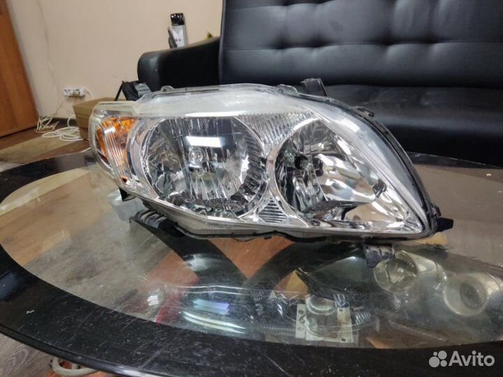 Фара галоген правая Toyota Corolla 150 2006-2009