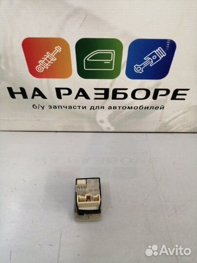 Кнопка управления зеркалами Toyota Camry XV40