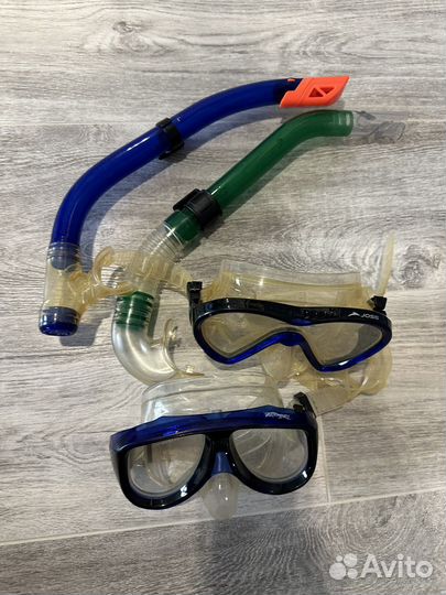 Маска с трубкой для плавания