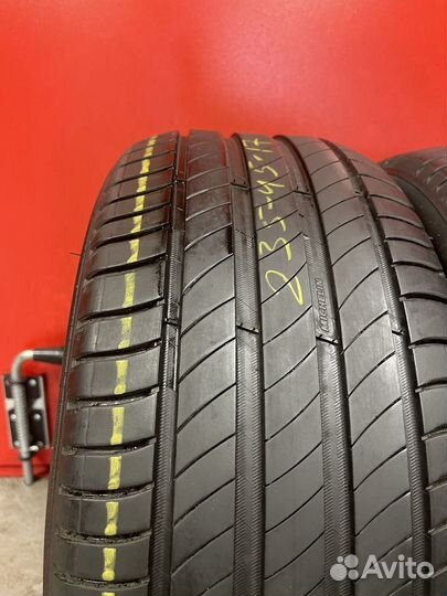 Michelin Primacy 4 235/45 R17