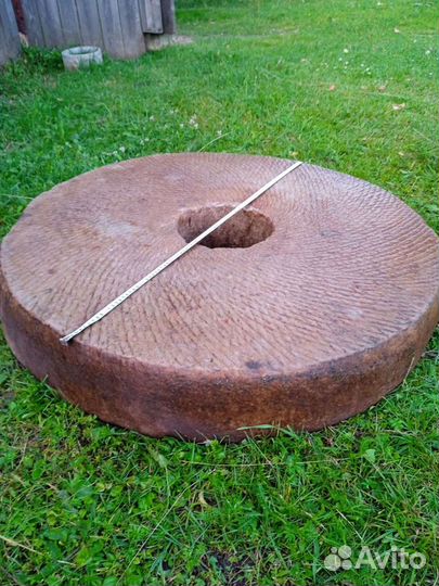 Жернова старинные