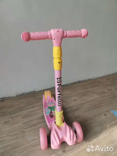 Самокат детский трехколесный новый