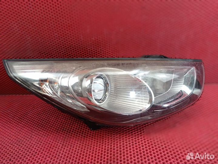Фара правая Hyundai ix35 LM D4HA 92102-2Y000