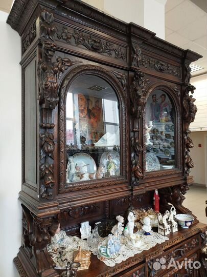 Шедевр. антикварный буфет шкаф витрина