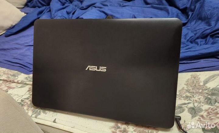 Ноутбук asus x555d