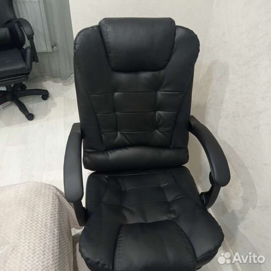 Компьютерное кресло руководителя