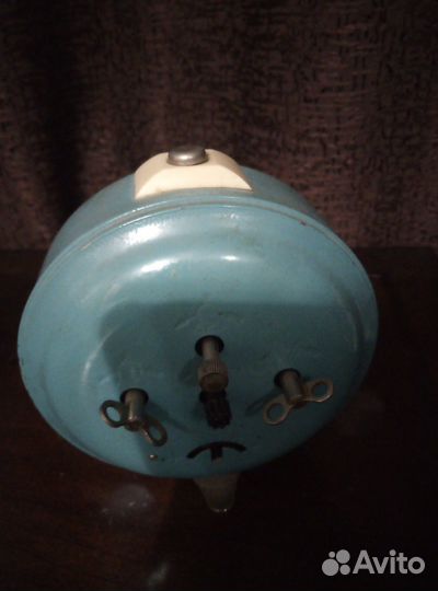 Будильник СССР янтарь