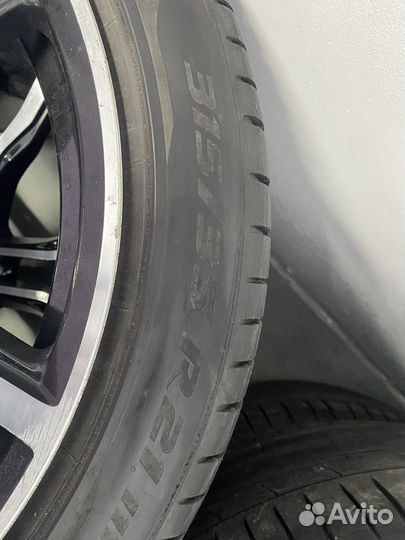 Pirelli P Zero 275/40 R21 и 315/35 R21 111Y