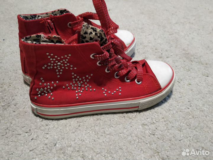 Продам кеды для девочки