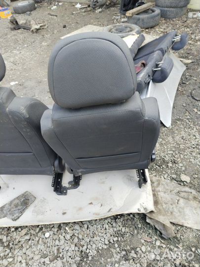 Сиденья комплект Chevrolet Aveo B12D1 2011