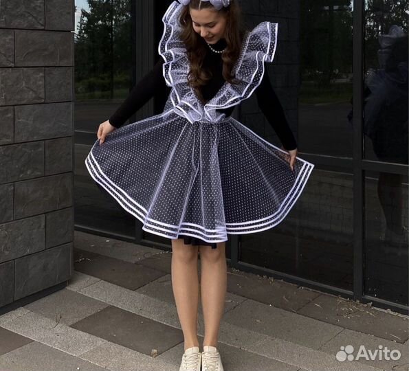 Белый школьный фартук