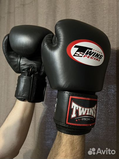 Боксерские перчатки 14 oz