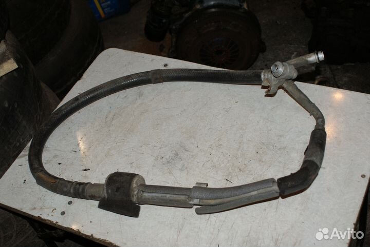 Шланг кондиционера Volkswagen Passat B4