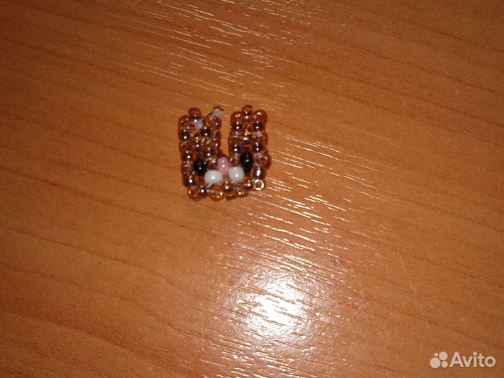 Маленькие фигурки из бисера